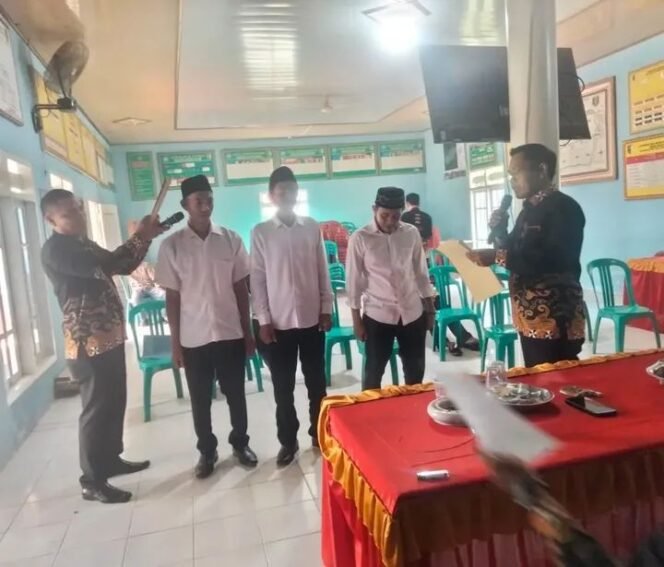 
					PELANTIKAN KADUS DAN RT DI DESA BATU RAJA, PERKUAT STRUKTUR PEMERINTAHAN DESA