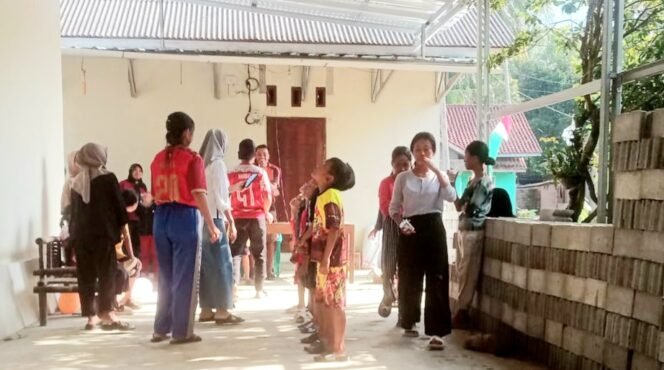 
					Tika Hidayati Pemilik Warung Dafa Gelar Lomba Anak-Anak Meriahkan HUT RI ke-80