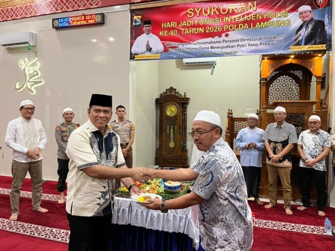 
					Syukuran 80 Tahun Intelijen Polri, Ditintelkam Polda Lampung Gelar Yasinan dan Santuni Anak Yatim